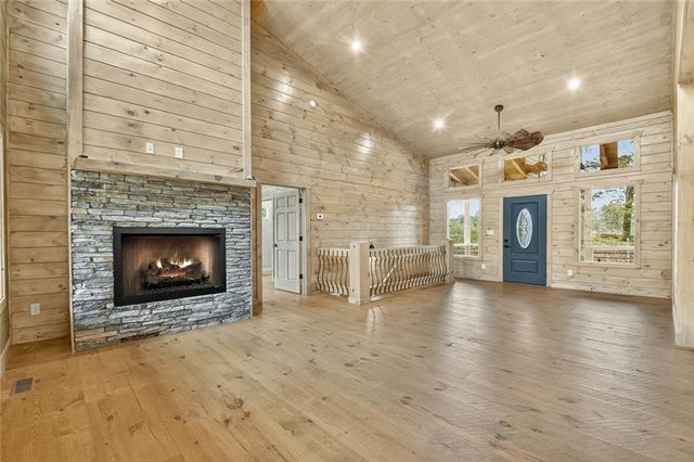 288 Windy Valley, Blue Ridge, GA 30513