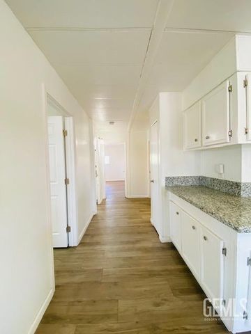 3535 Stine Road 124, Bakersfield, CA 93309