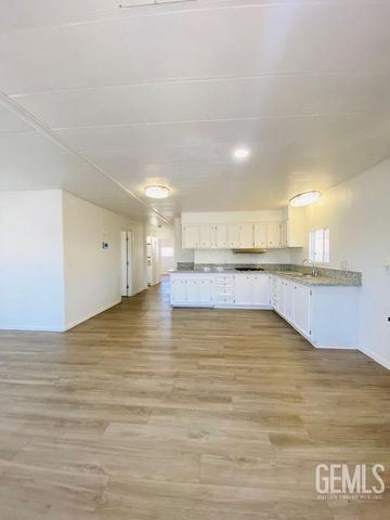 3535 Stine Road 124, Bakersfield, CA 93309
