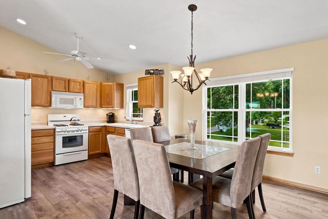 W3647 Lakeview DRIVE, Lake Geneva, WI 53147