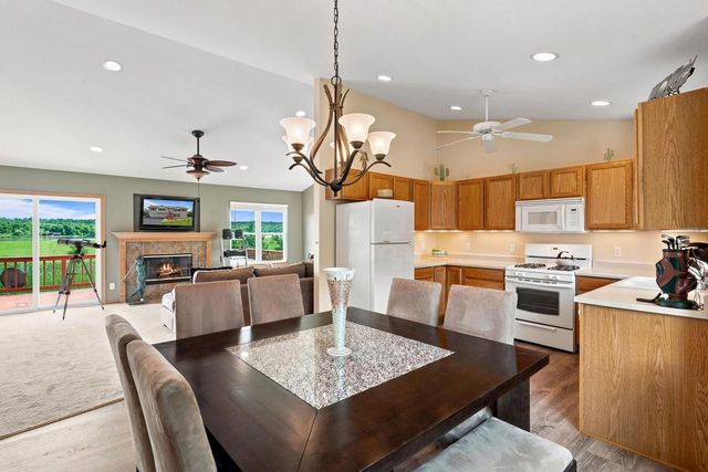 W3647 Lakeview DRIVE, Lake Geneva, WI 53147