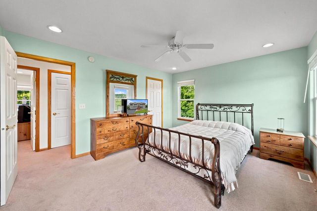 W3647 Lakeview DRIVE, Lake Geneva, WI 53147