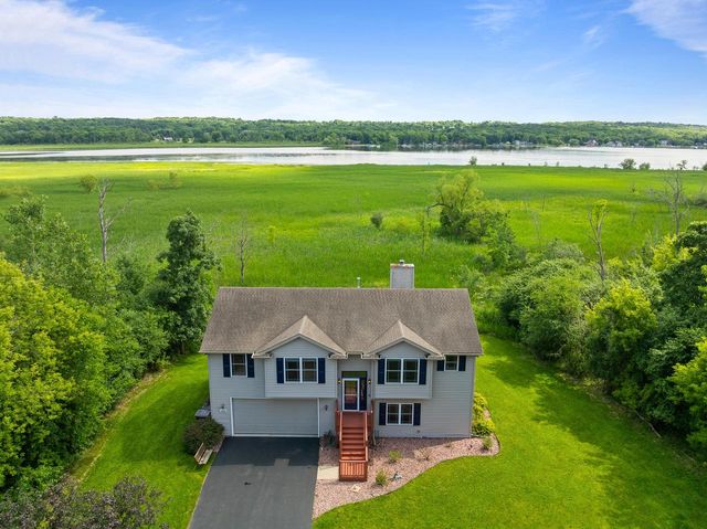 W3647 Lakeview DRIVE, Lake Geneva, WI 53147