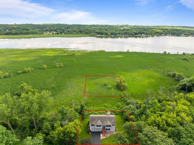 W3647 Lakeview DRIVE, Lake Geneva, WI 53147