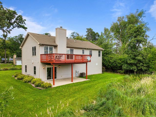 W3647 Lakeview DRIVE, Lake Geneva, WI 53147