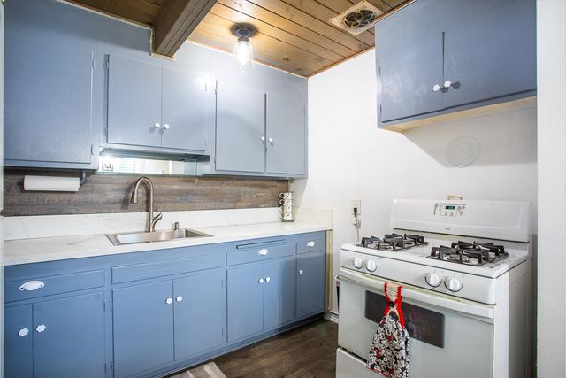 1410 Upland Dr, Yuba City, CA 95991