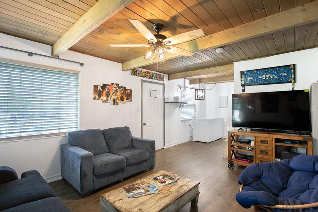 1410 Upland Dr, Yuba City, CA 95991