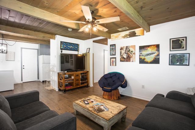 1410 Upland Dr, Yuba City, CA 95991