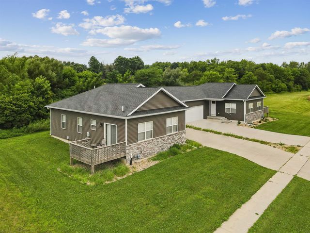 1501 Watson Way, Parkersburg, IA 50665