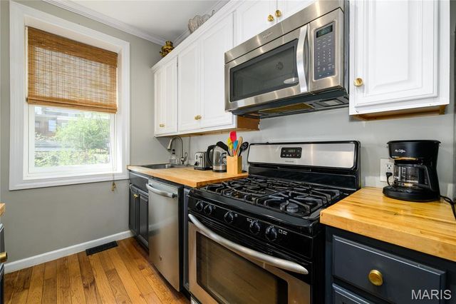 4222 Flad Avenue, St Louis, MO 63110