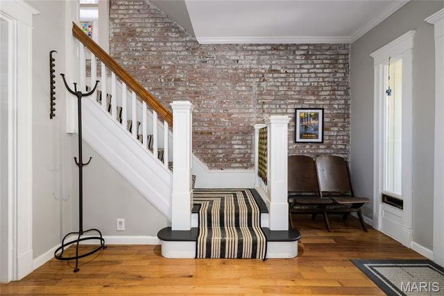 4222 Flad Avenue, St Louis, MO 63110