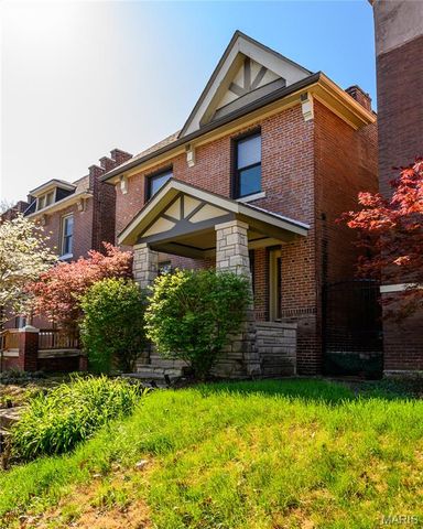 4222 Flad Avenue, St Louis, MO 63110