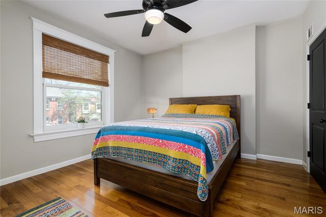 4222 Flad Avenue, St Louis, MO 63110