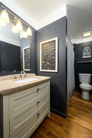 4222 Flad Avenue, St Louis, MO 63110