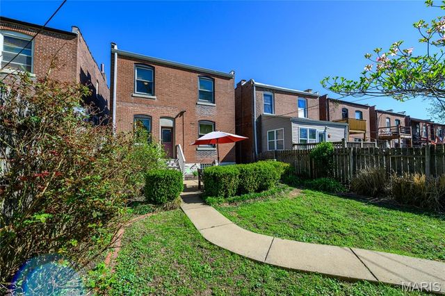 4222 Flad Avenue, St Louis, MO 63110