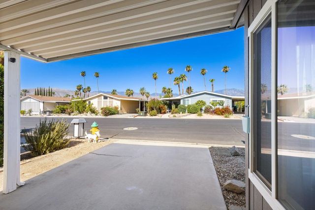 73450 Country Club Drive 33, Palm Desert, CA 92260