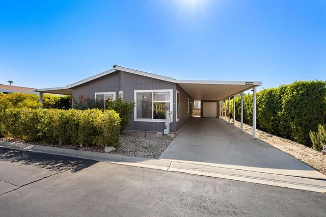 73450 Country Club Drive 33, Palm Desert, CA 92260