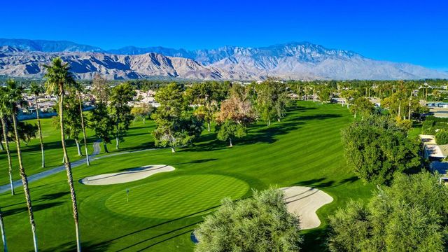 73450 Country Club Drive 33, Palm Desert, CA 92260