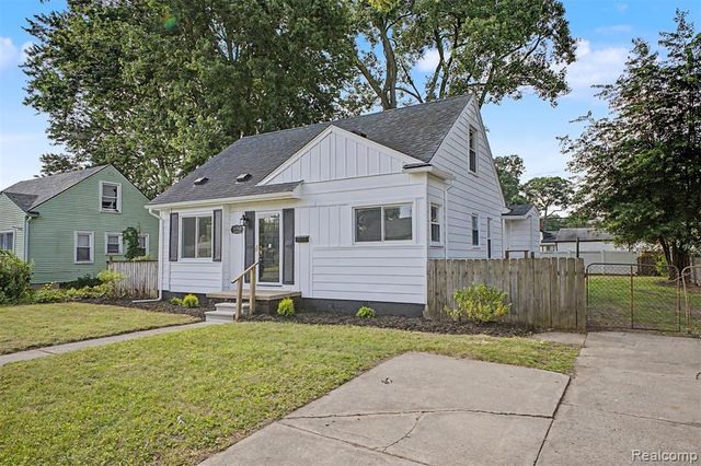 31765 Brown Street, Garden City, MI 48135