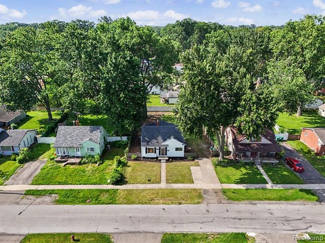 31765 Brown Street, Garden City, MI 48135