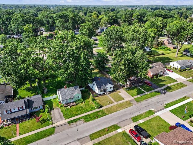 31765 Brown Street, Garden City, MI 48135