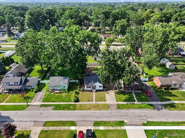 31765 Brown Street, Garden City, MI 48135