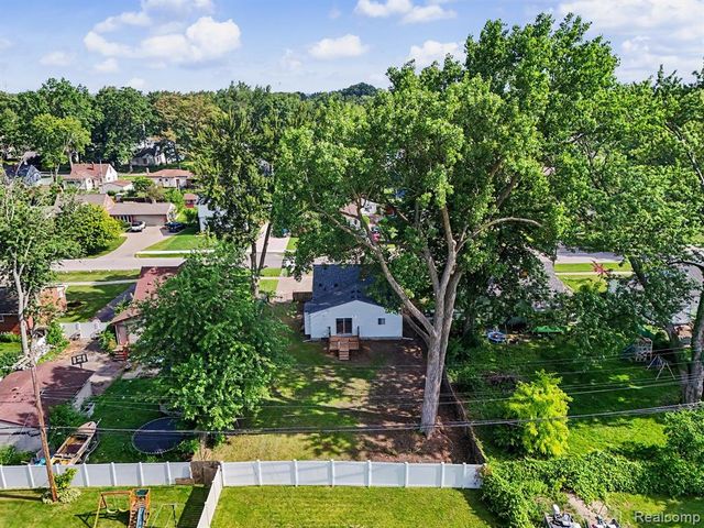31765 Brown Street, Garden City, MI 48135