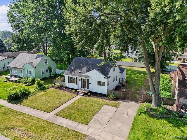 31765 Brown Street, Garden City, MI 48135