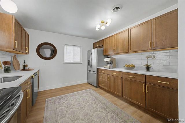 31765 Brown Street, Garden City, MI 48135