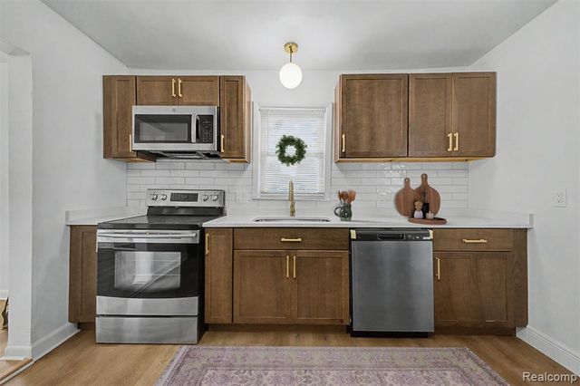 31765 Brown Street, Garden City, MI 48135