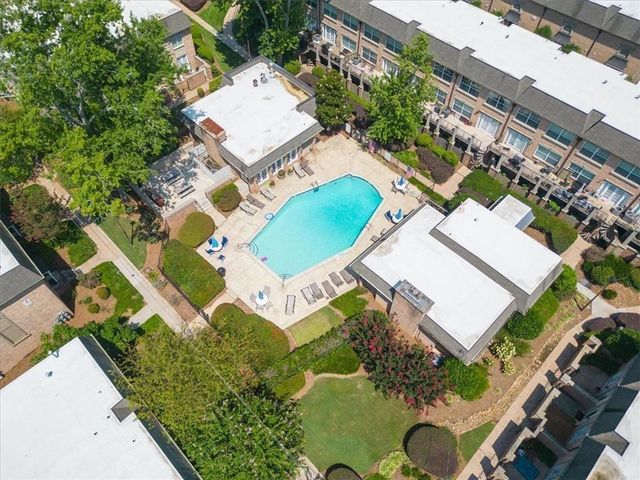 6980 Roswell Road B6, Atlanta, GA 30328