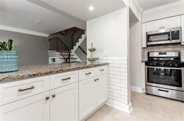 6980 Roswell Road B6, Atlanta, GA 30328