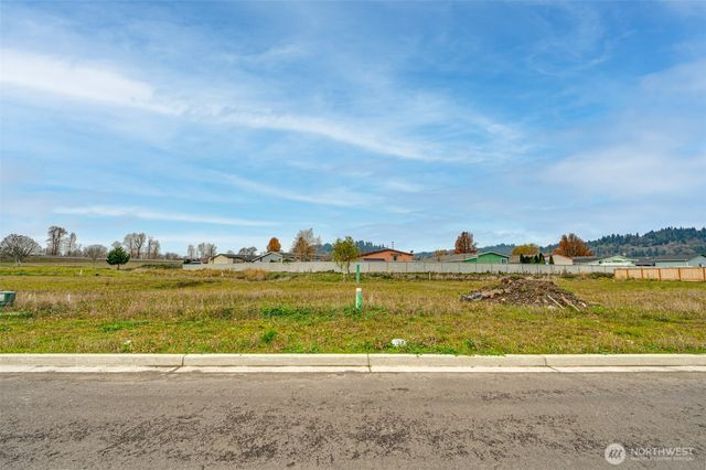 2015 Henderson Way, Longview, WA 98632