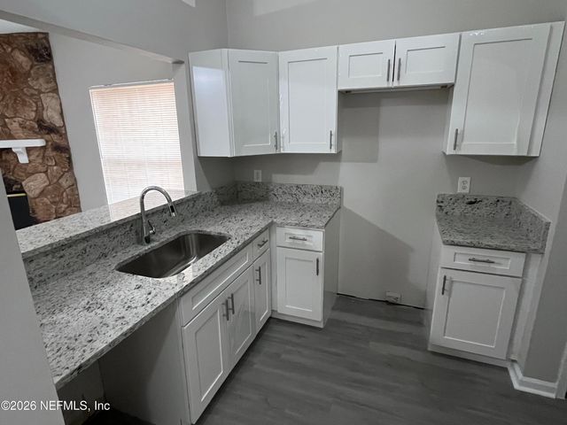 1557 SHEARWATER Drive, Jacksonville, FL 32218