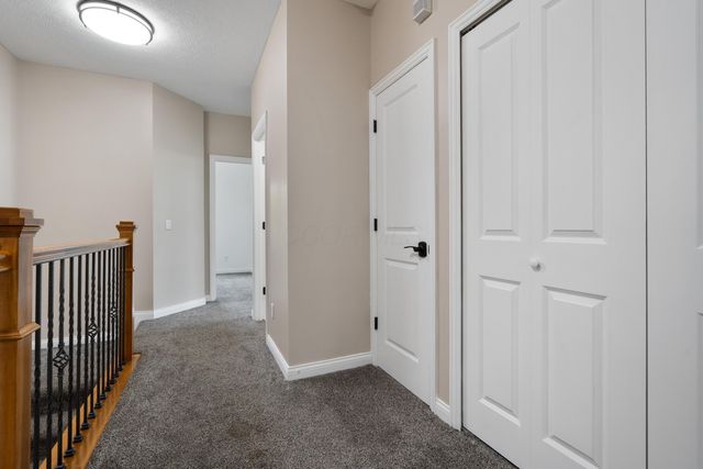 2859 Acarie Drive, Columbus, OH 43219