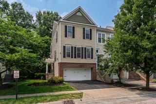 2859 Acarie Drive, Columbus, OH 43219