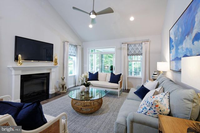 11504 BEACON HILL CT, Issue, MD 20645