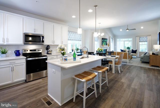 11504 BEACON HILL CT, Issue, MD 20645
