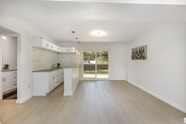 707 W Red Bird Lane, Dallas, TX 75232