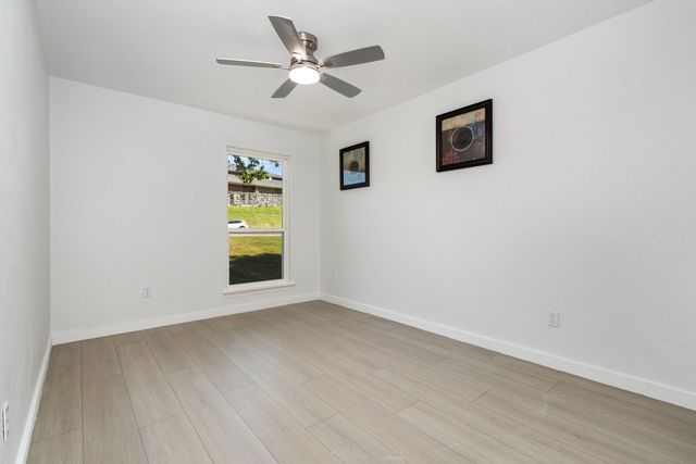 707 W Red Bird Lane, Dallas, TX 75232