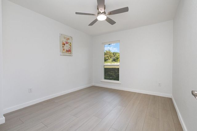 707 W Red Bird Lane, Dallas, TX 75232