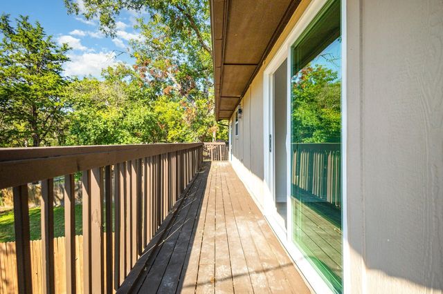 707 W Red Bird Lane, Dallas, TX 75232