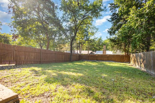 707 W Red Bird Lane, Dallas, TX 75232