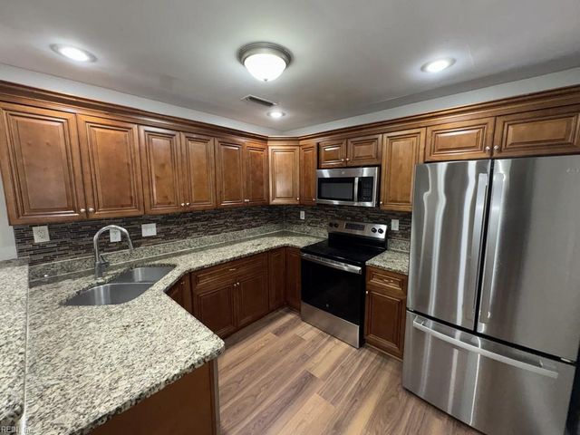 1703 Bivens ST, Virginia Beach, VA 23464