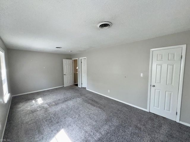 1703 Bivens ST, Virginia Beach, VA 23464