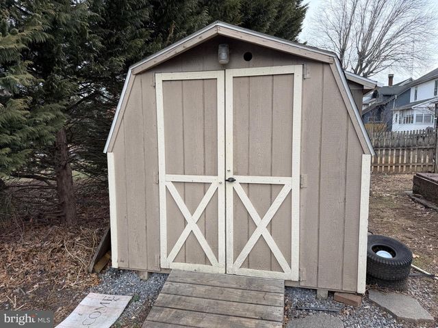 11 SCOTLAND ROAD, Chambersburg, PA 17201