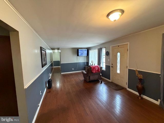 11 SCOTLAND ROAD, Chambersburg, PA 17201