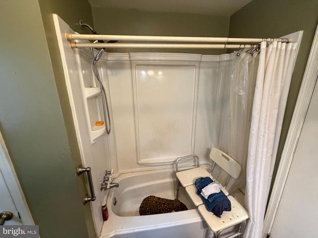 11 SCOTLAND ROAD, Chambersburg, PA 17201