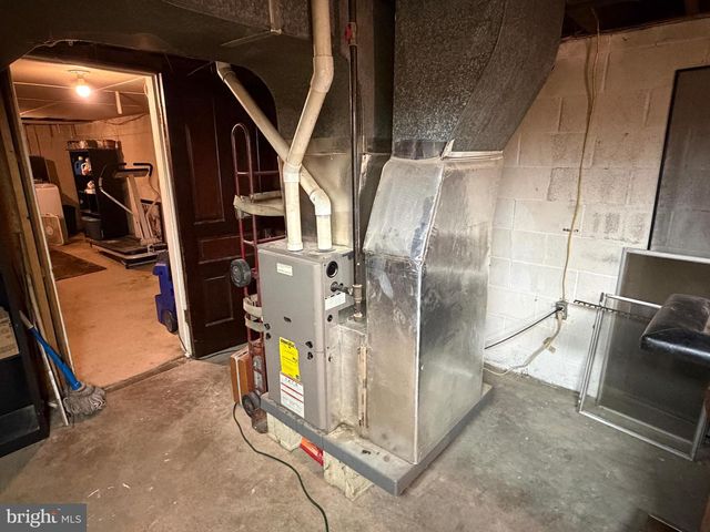 11 SCOTLAND ROAD, Chambersburg, PA 17201