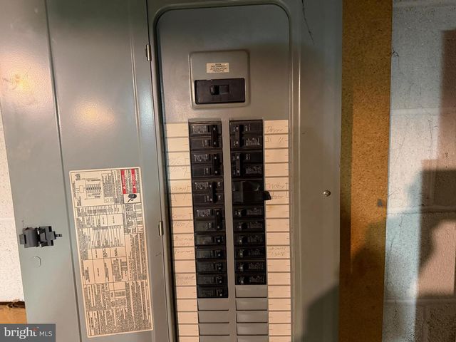 11 SCOTLAND ROAD, Chambersburg, PA 17201